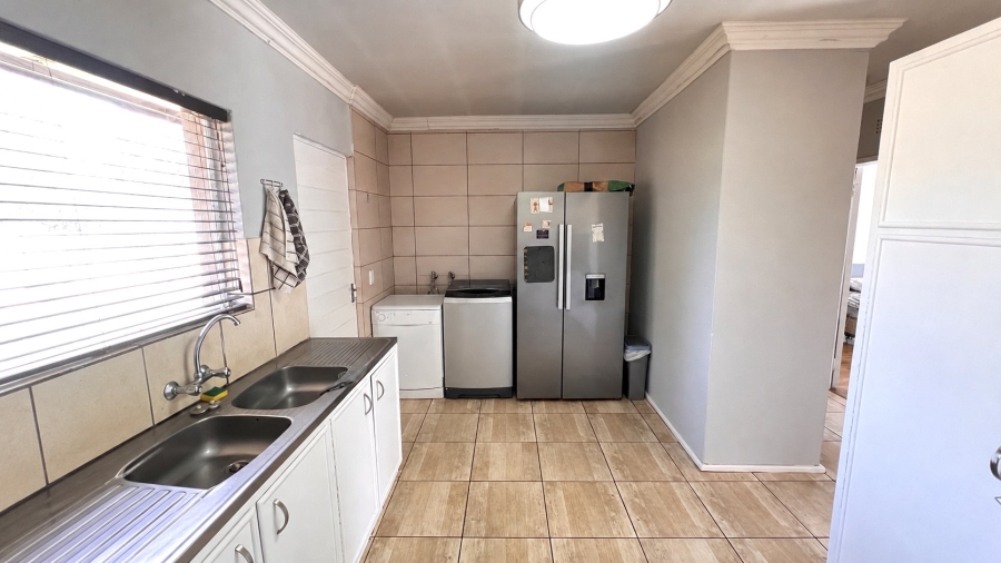 3 Bedroom Property for Sale in Langenhovenpark Free State